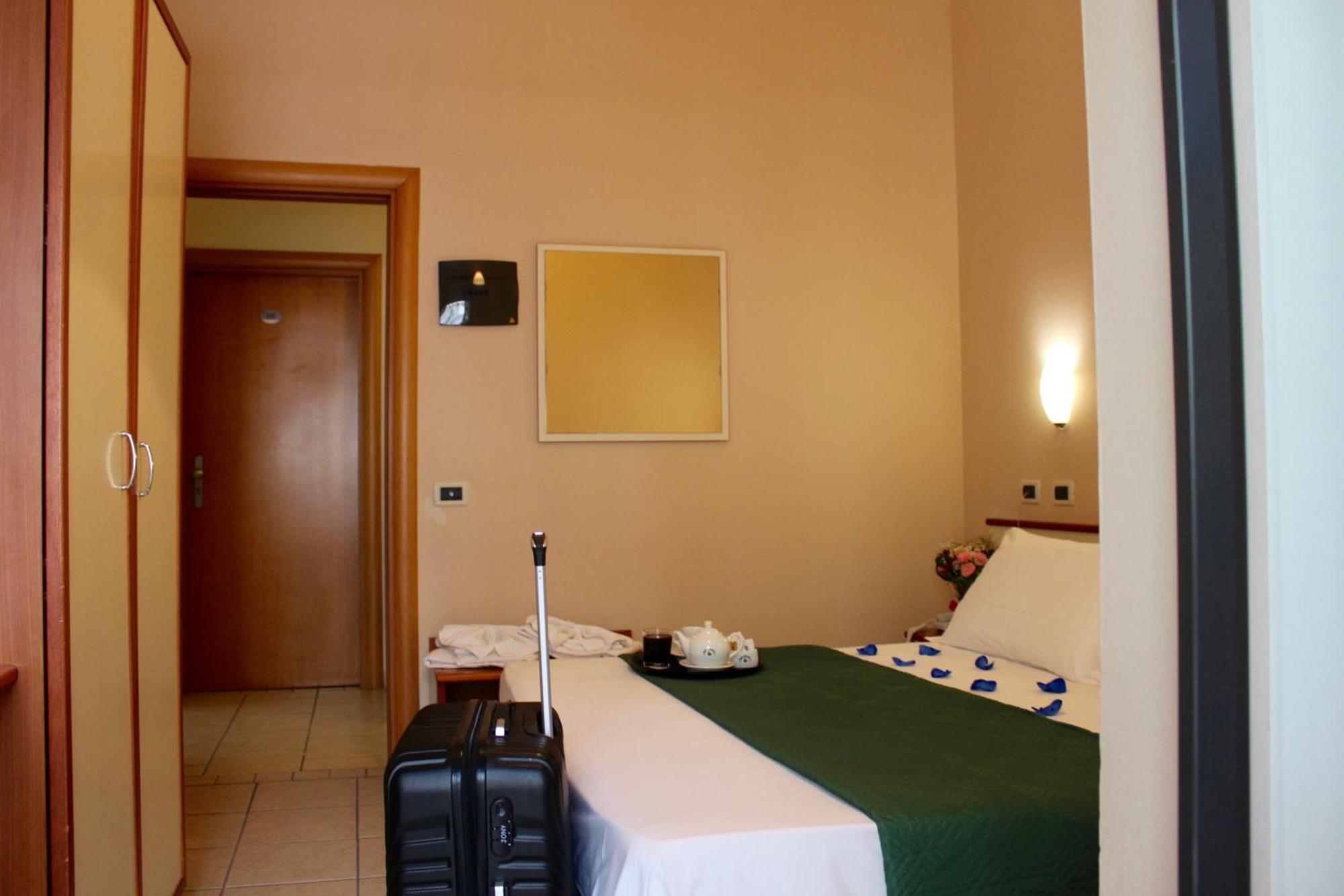 Blue Loft Hotel Cesenatico Extérieur photo