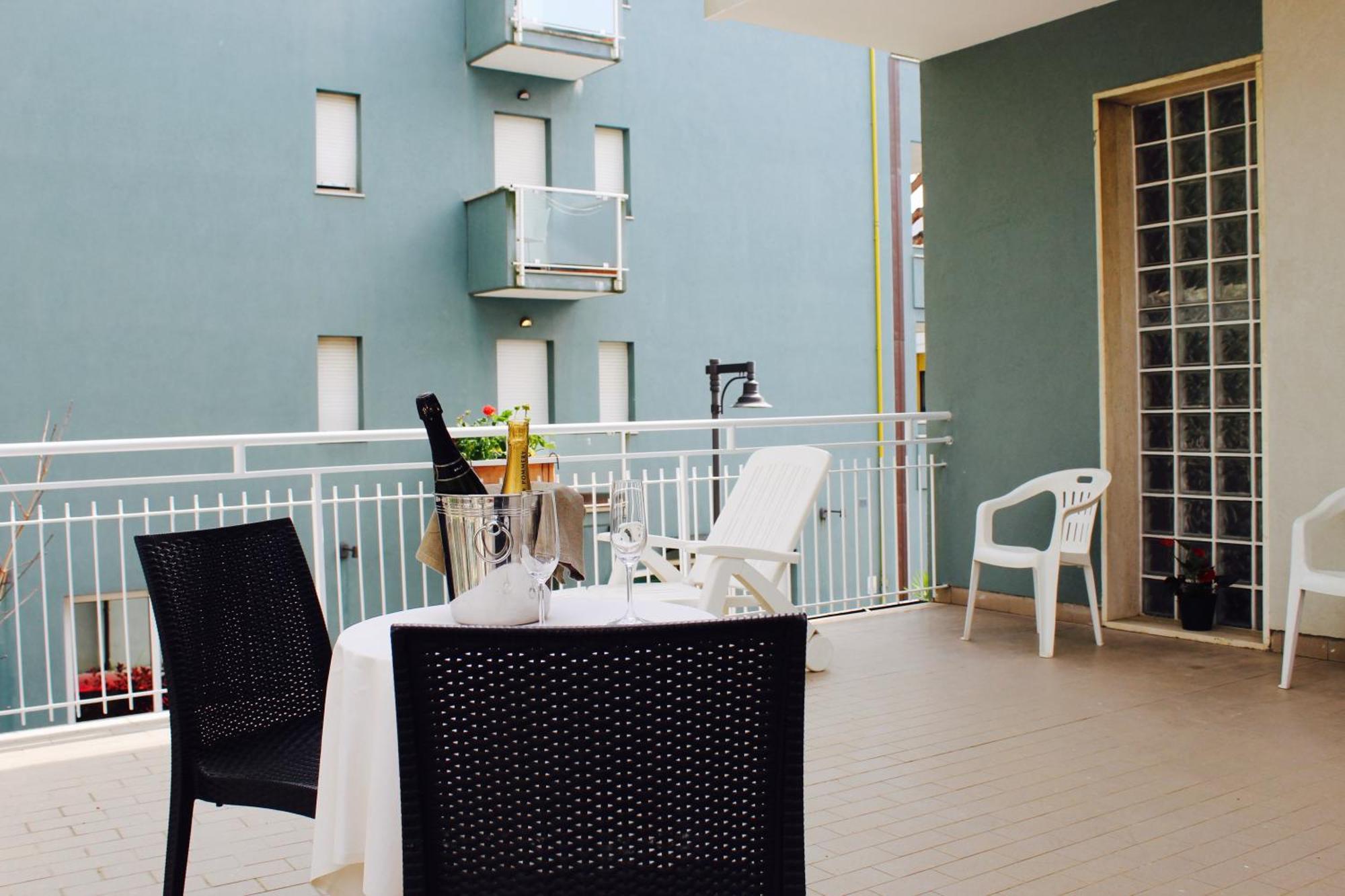 Blue Loft Hotel Cesenatico Extérieur photo