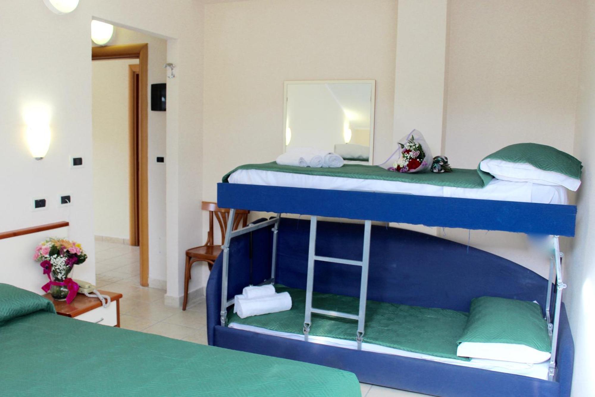 Blue Loft Hotel Cesenatico Extérieur photo