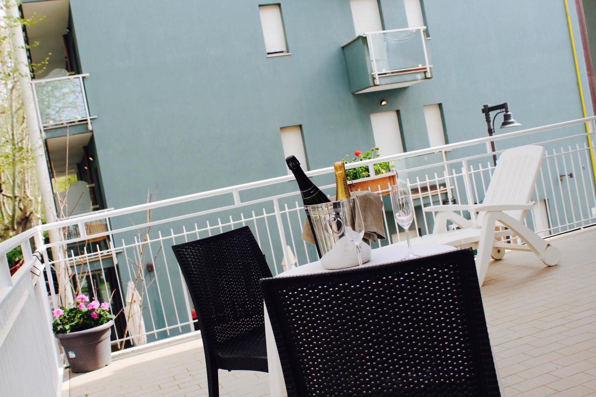 Blue Loft Hotel Cesenatico Extérieur photo