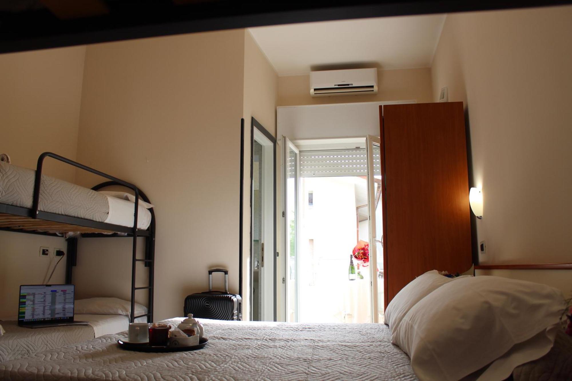Blue Loft Hotel Cesenatico Extérieur photo
