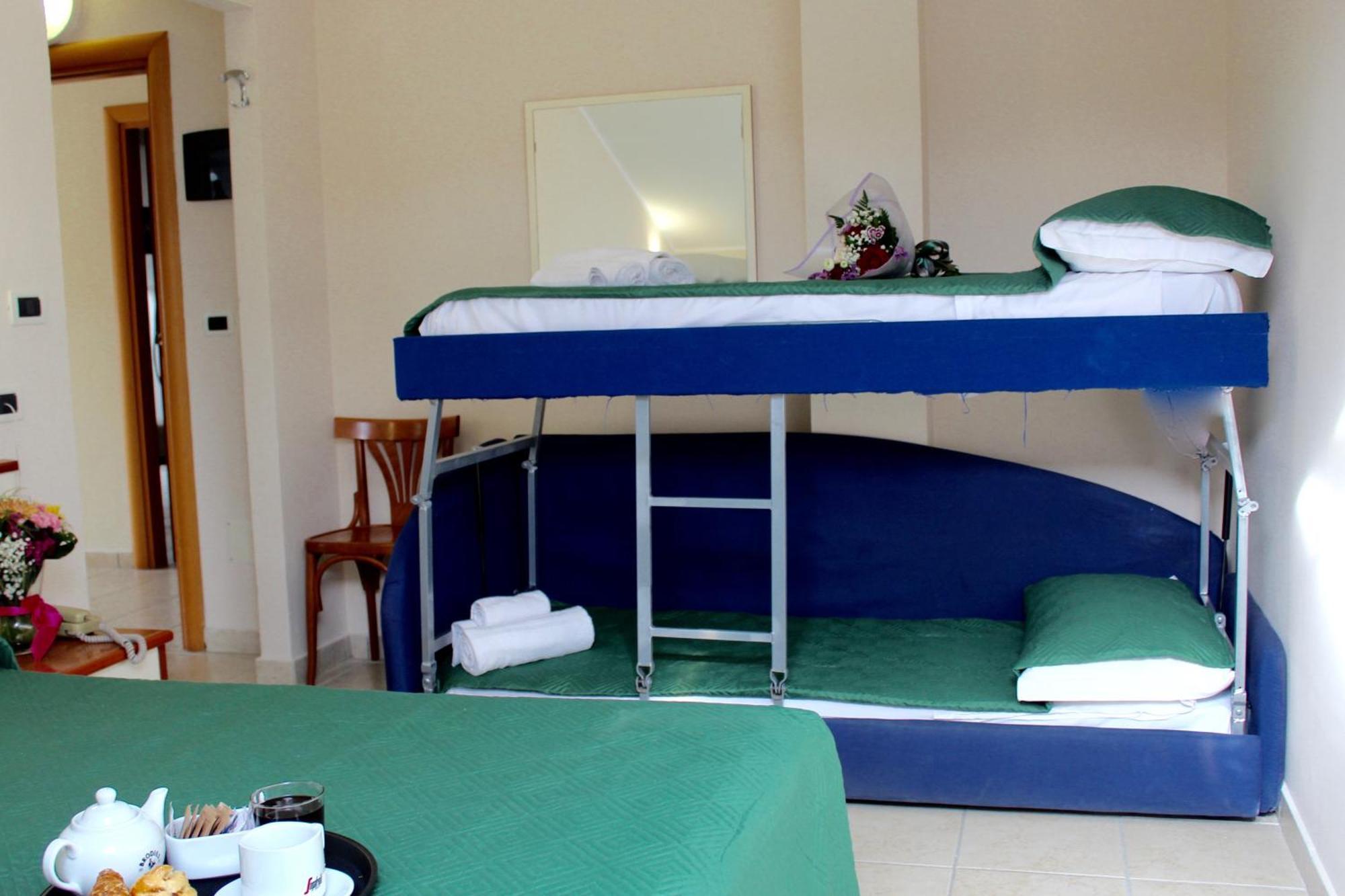 Blue Loft Hotel Cesenatico Extérieur photo
